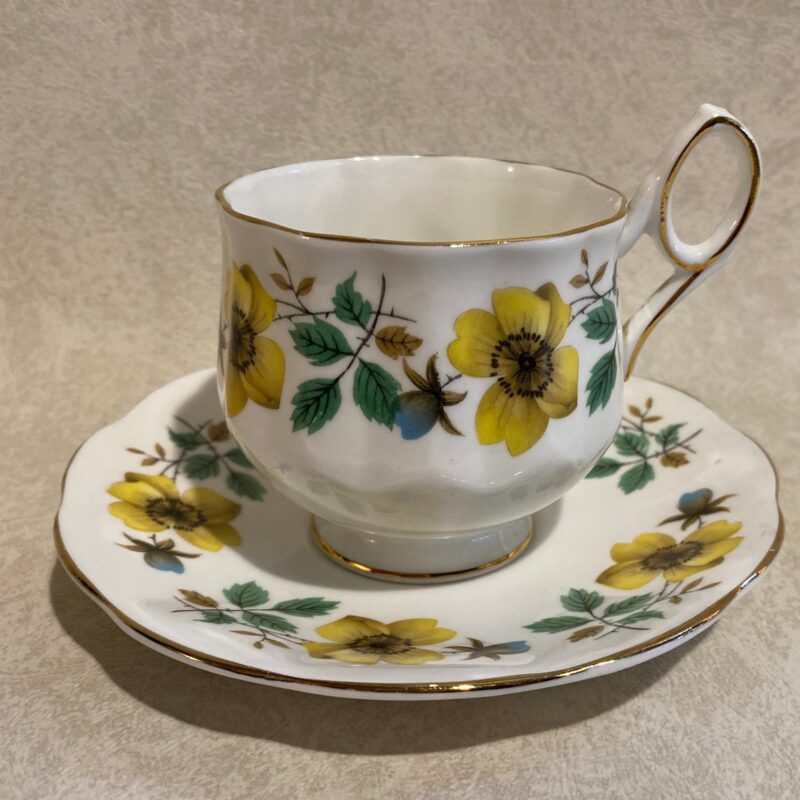 Elizabethan Fine Bone China Teacup & Saucer — Taylor & Kent — England