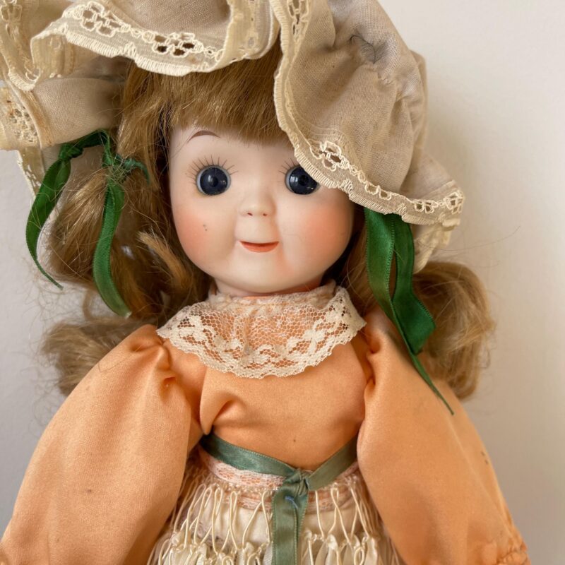 “Make a Circle” Music Box Porcelain Doll — Vintage — 12″