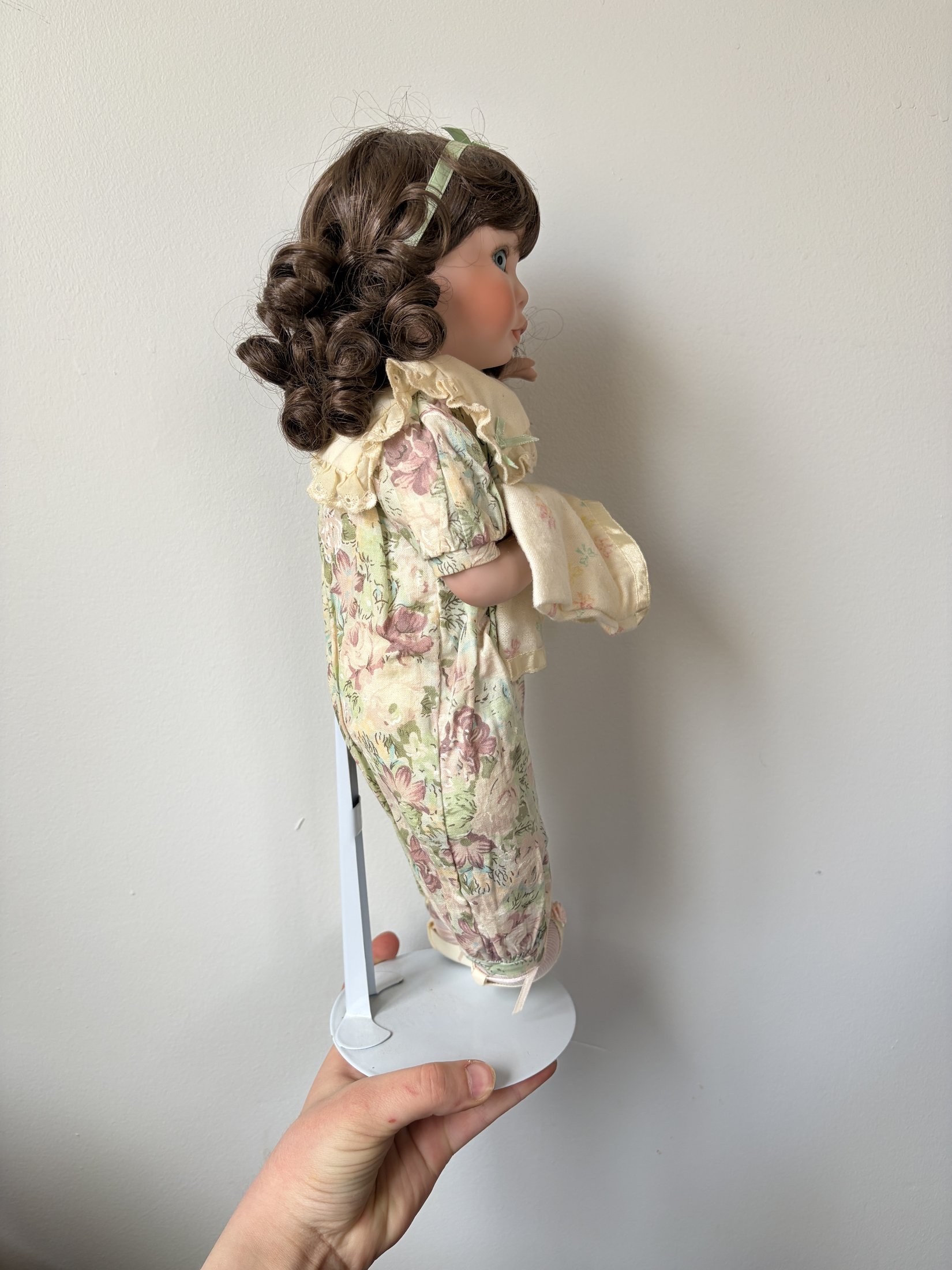 Edwin M. Knowles Porcelain Doll 'Me and My Blankie' My Closest Friend 1991 - Image 3