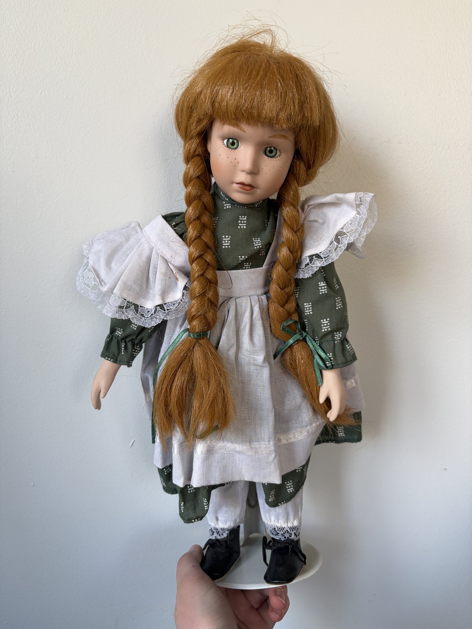 Anne of Green Gables Porcelain Doll with Red Hair and Braids - Image 2