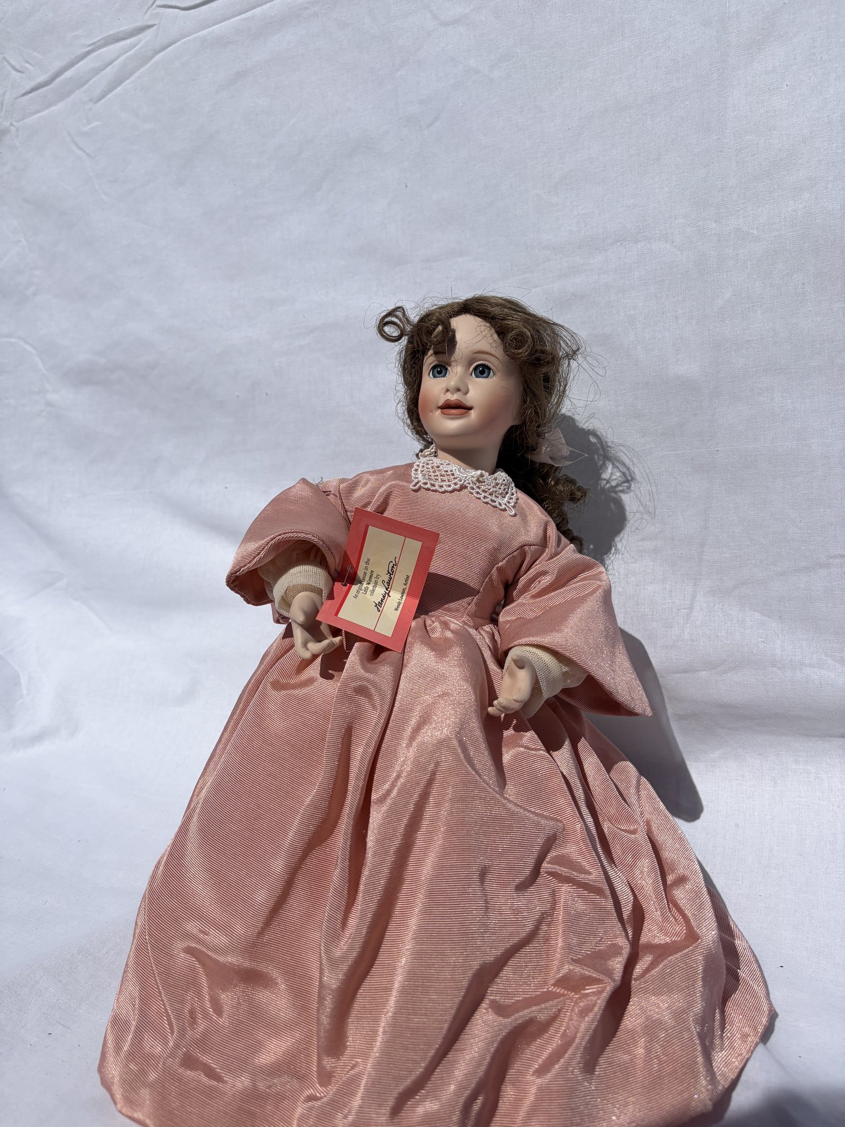 Ashton-Drake Galleries Porcelain Doll 'Meg' by Wendy Lawton - Image 2