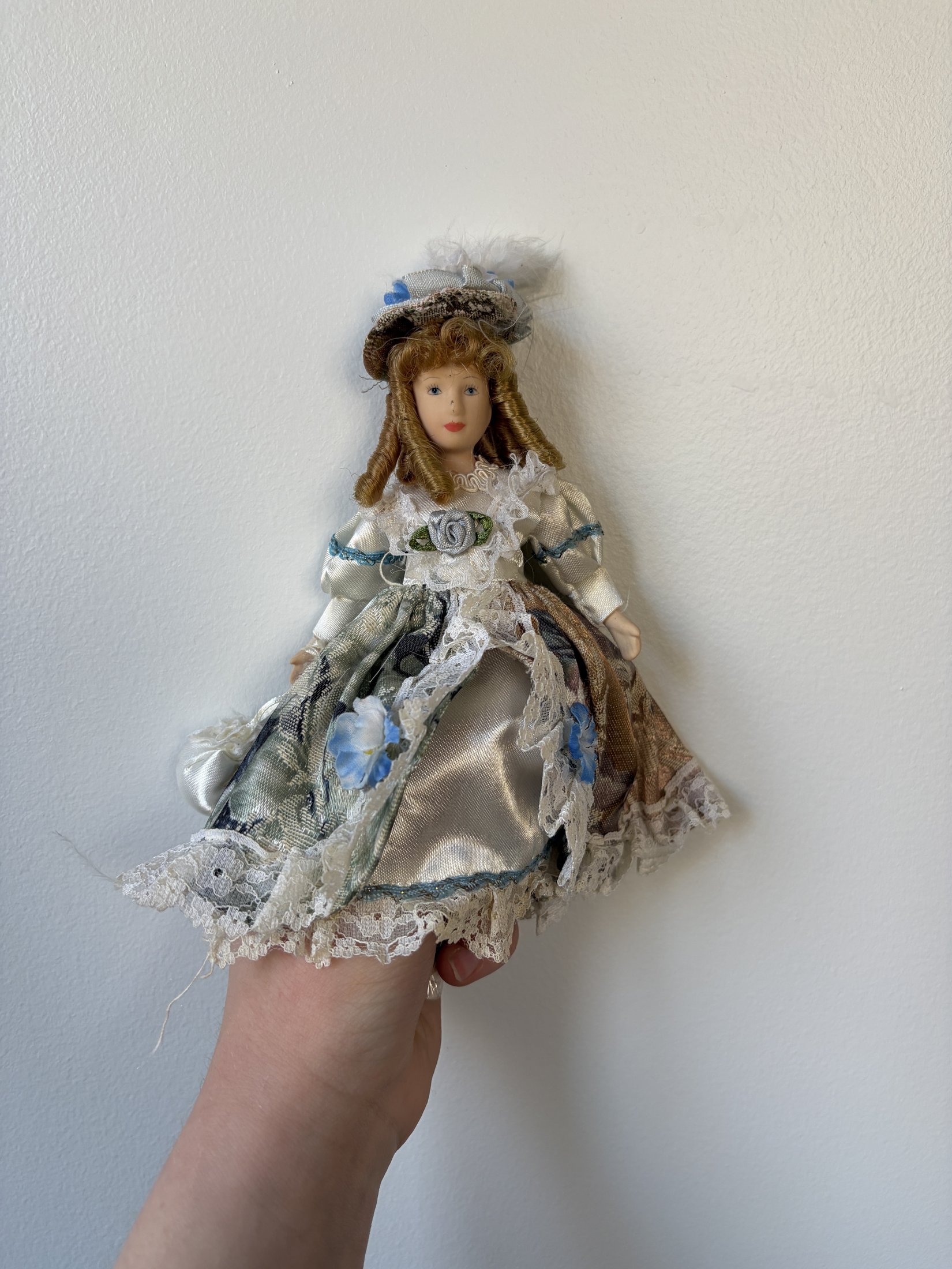 Vintage Porcelain Doll Collection in Victorian Dresses with Lace and Hats - Image 3