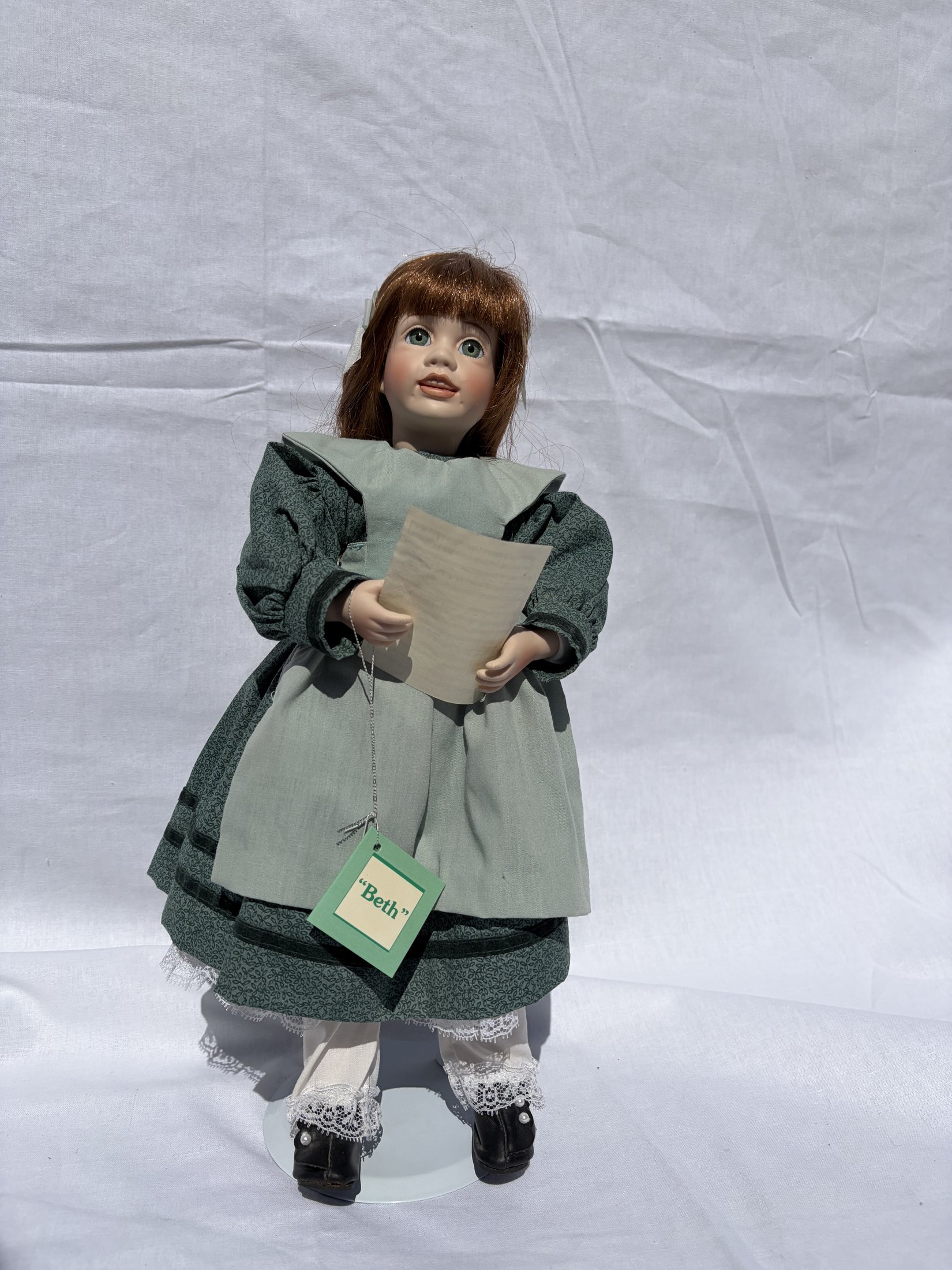 Wendy Lawton 'Beth' Porcelain Doll from Little Women Collection - Image 8