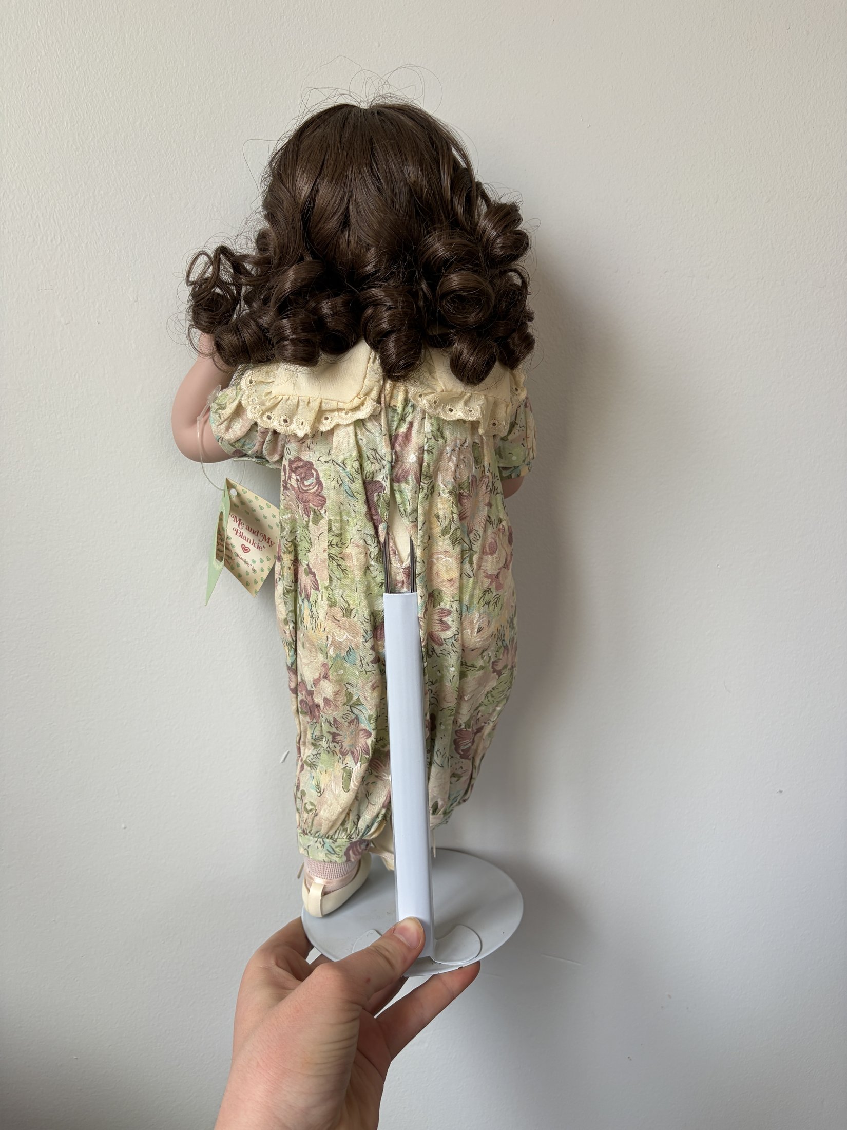 Edwin M. Knowles Porcelain Doll 'Me and My Blankie' My Closest Friend 1991 - Image 4