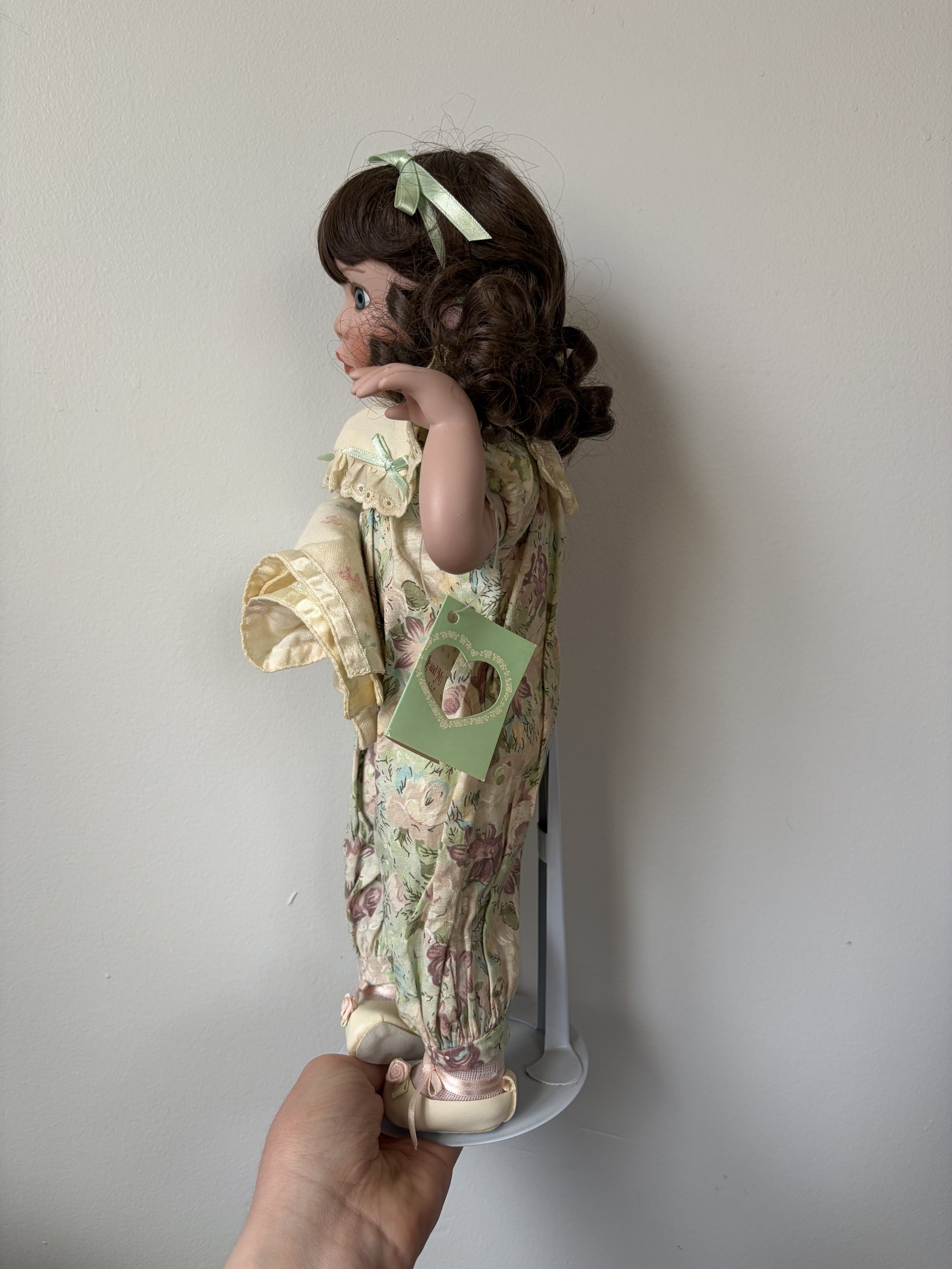 Edwin M. Knowles Porcelain Doll 'Me and My Blankie' My Closest Friend 1991 - Image 5