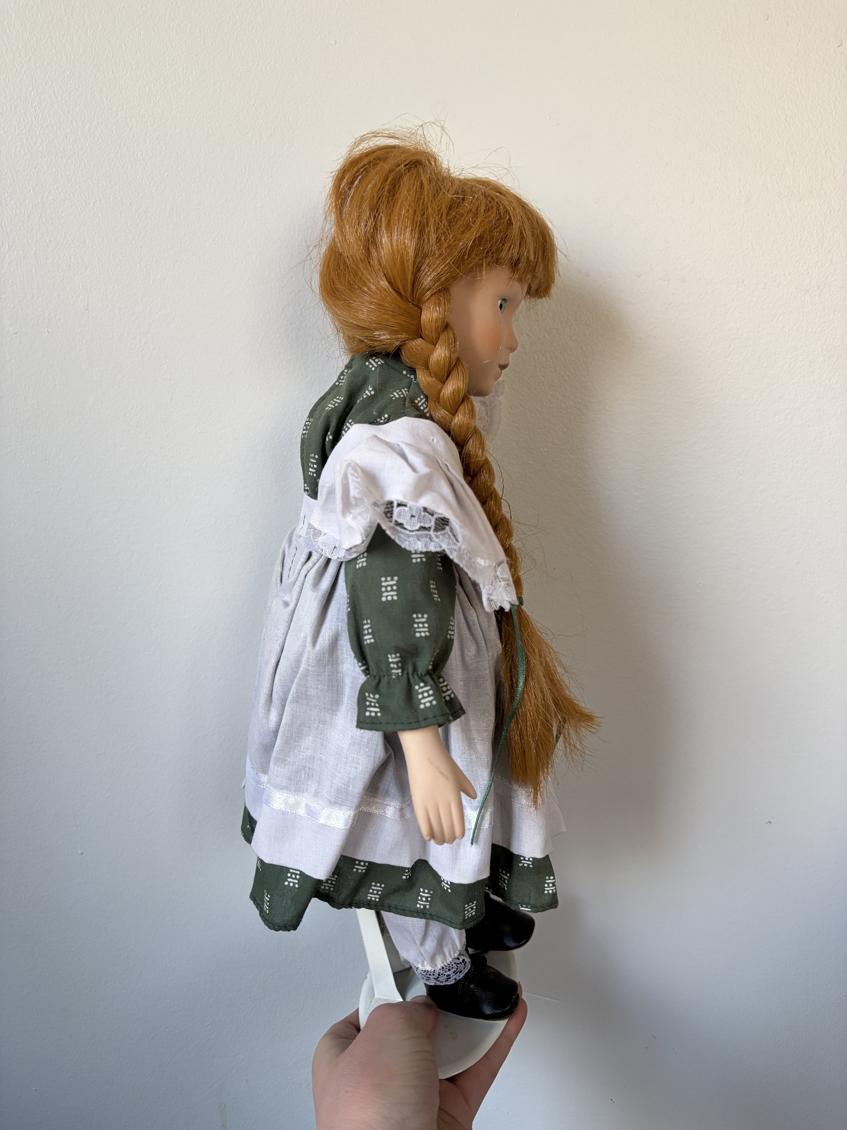 Anne of Green Gables Porcelain Doll with Red Hair and Braids - Image 3