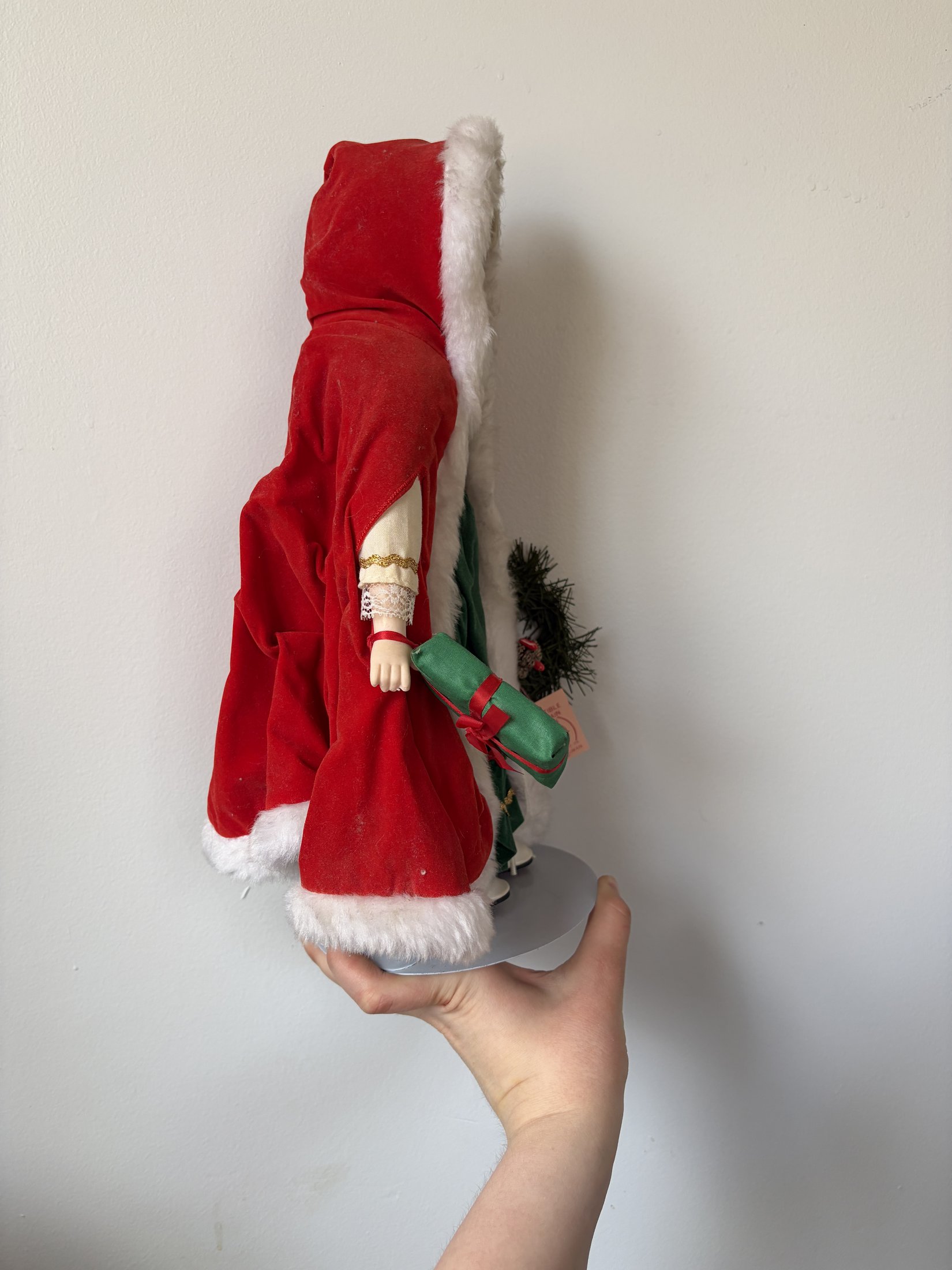 Brinn's Collectible Porcelain Doll Christmas Edition PGH. PA - Image 5
