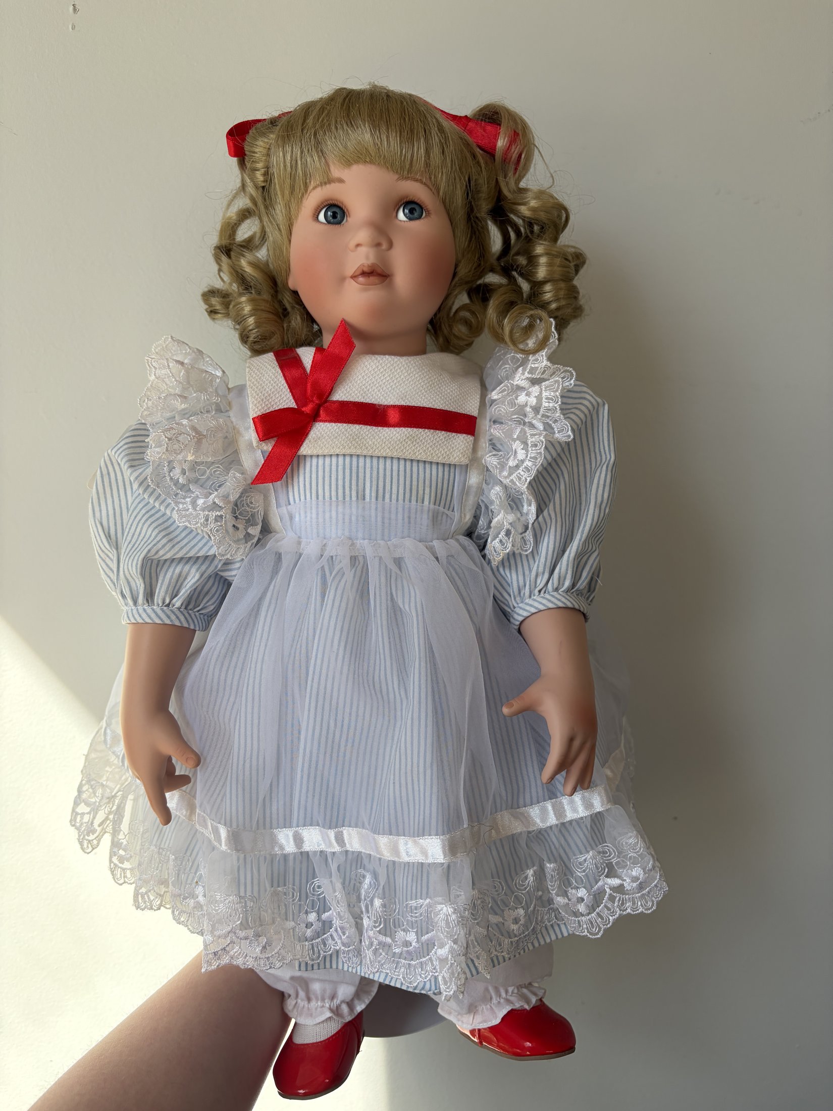 Ashton-Drake Galleries Porcelain Doll 45SDA/5000 - Image 2