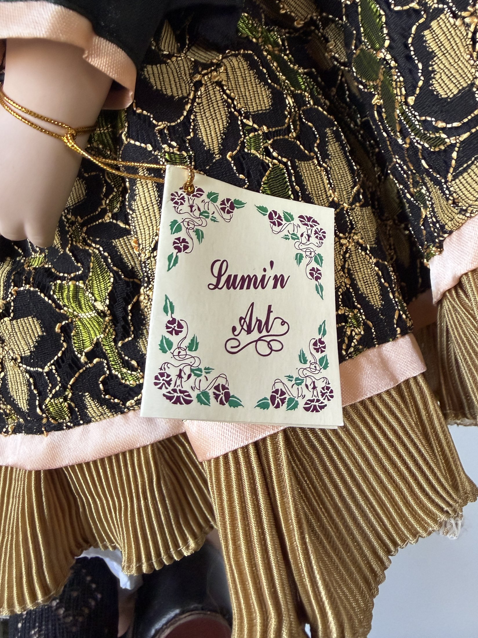 Lumi'n Art Porcelain Doll - Blonde Curls, Green Dress, 16 Inches - Image 6