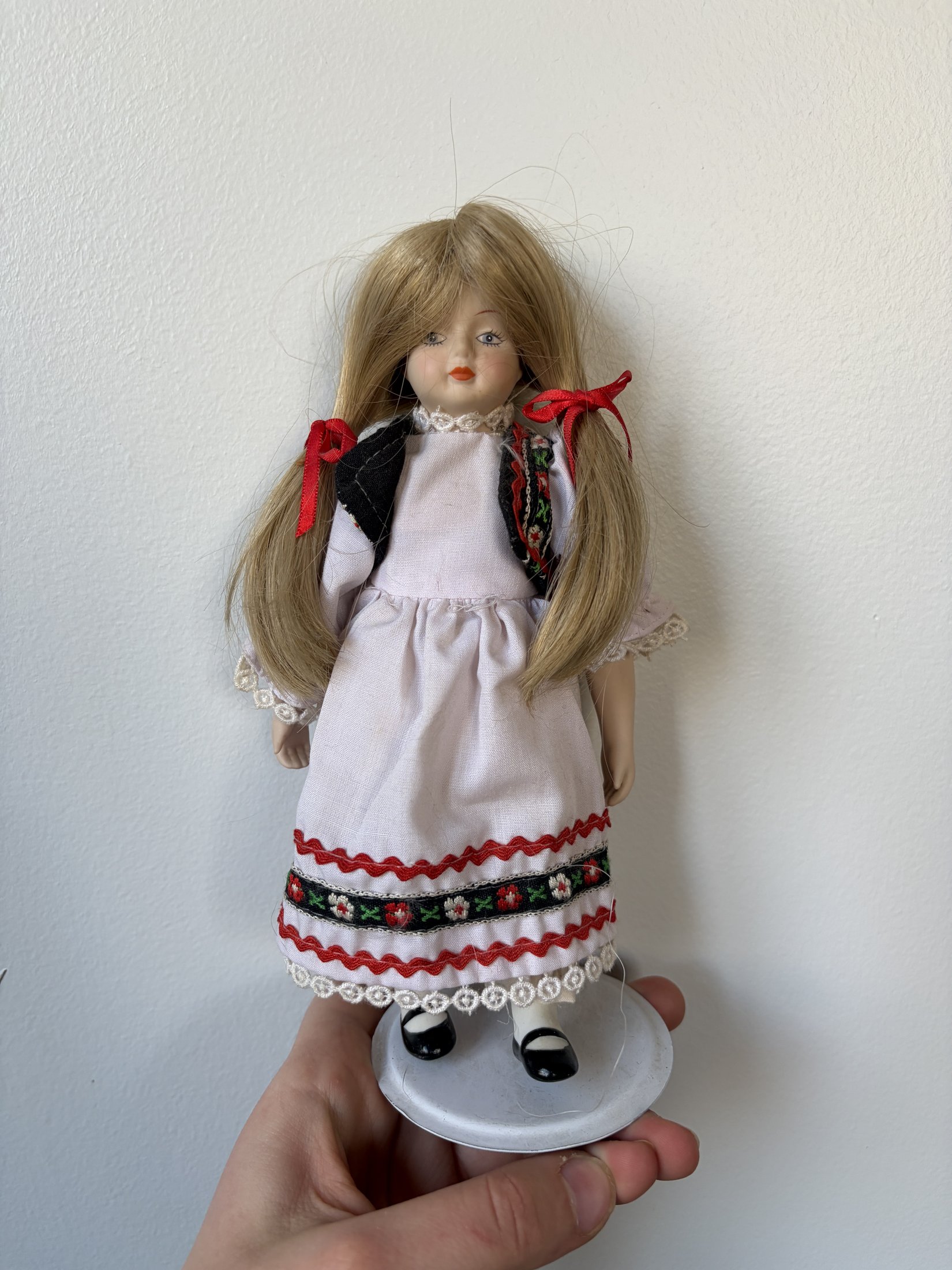 Vintage Porcelain Doll Collection - Set of 14 Multicultural Dolls