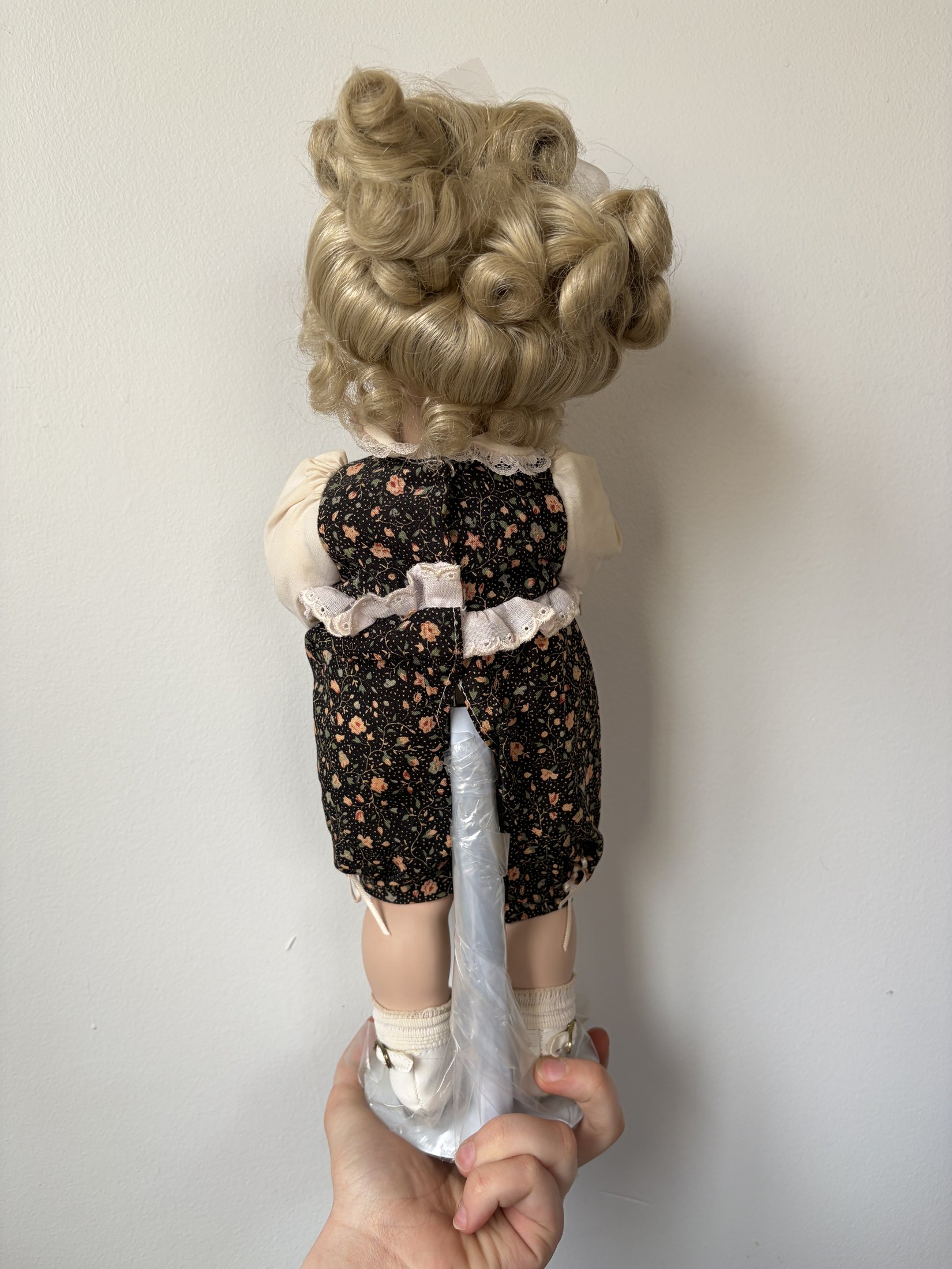 Jan Goodyear Porcelain Doll 'Evie' Boo Bear & Me 1991 Knowles - Image 3