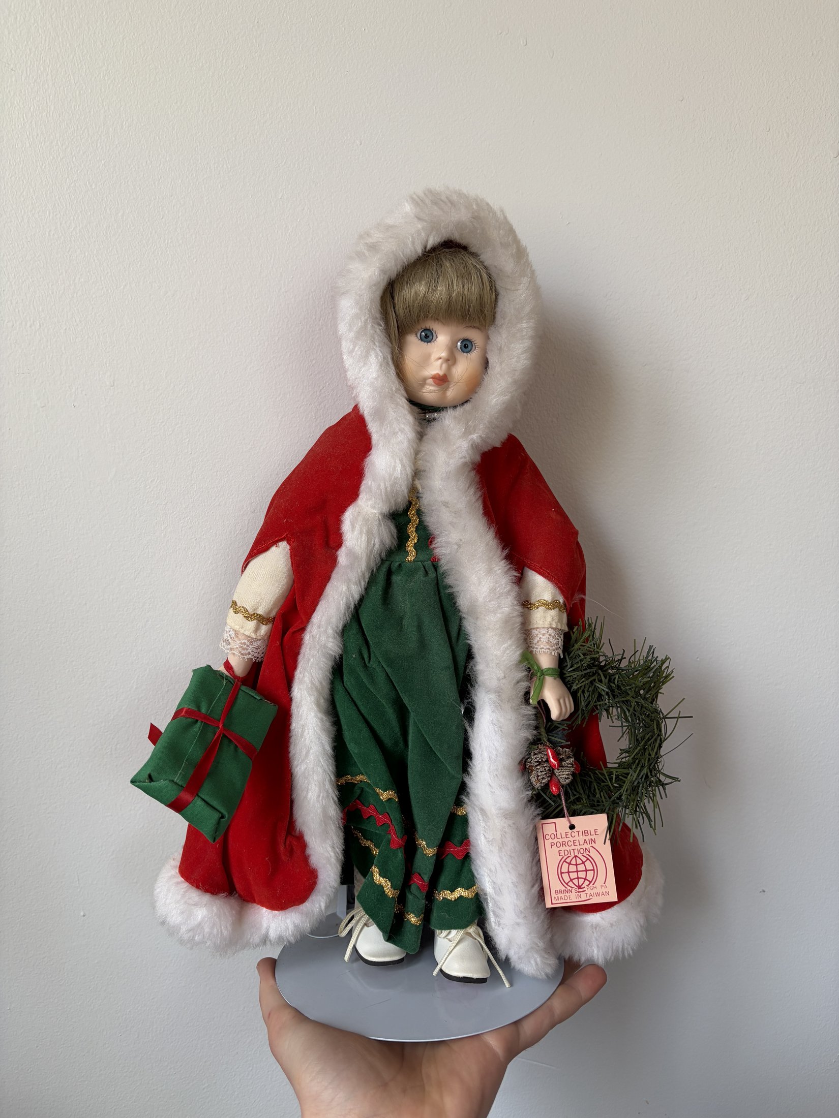 Brinn's Collectible Porcelain Doll Christmas Edition PGH. PA - Image 3