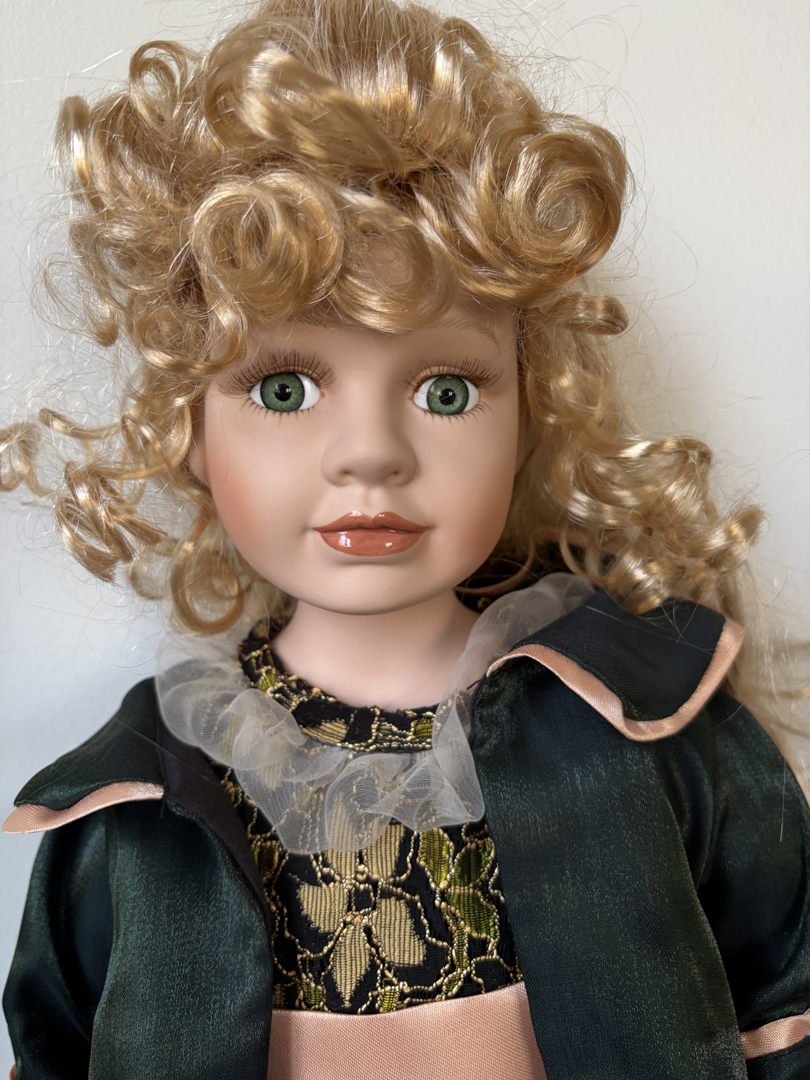 Lumi'n Art Porcelain Doll - Blonde Curls, Green Dress, 16 Inches