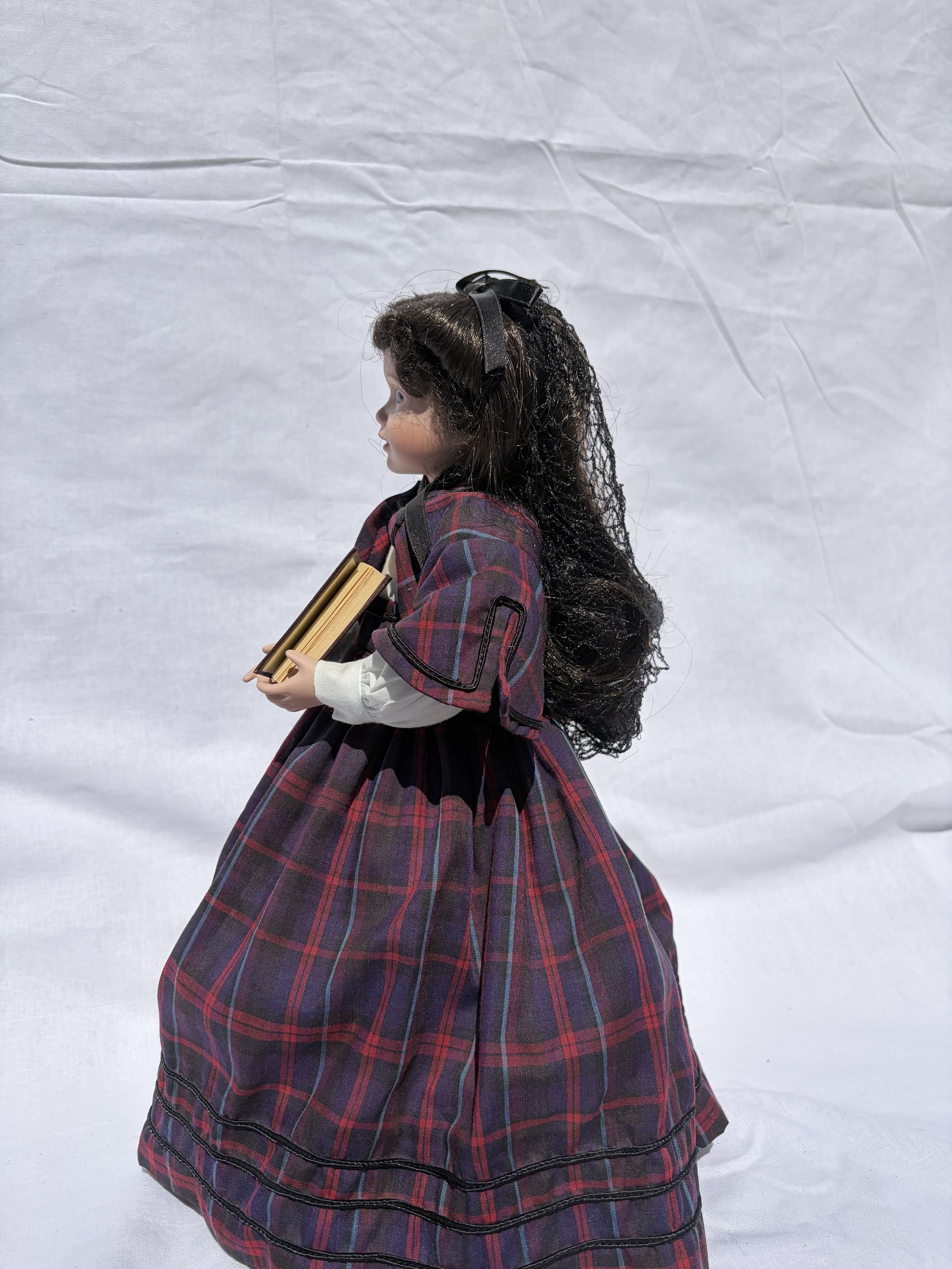 Ashton-Drake Porcelain Doll 'Jo' Little Women Collection by Wendy Lawton - Image 5