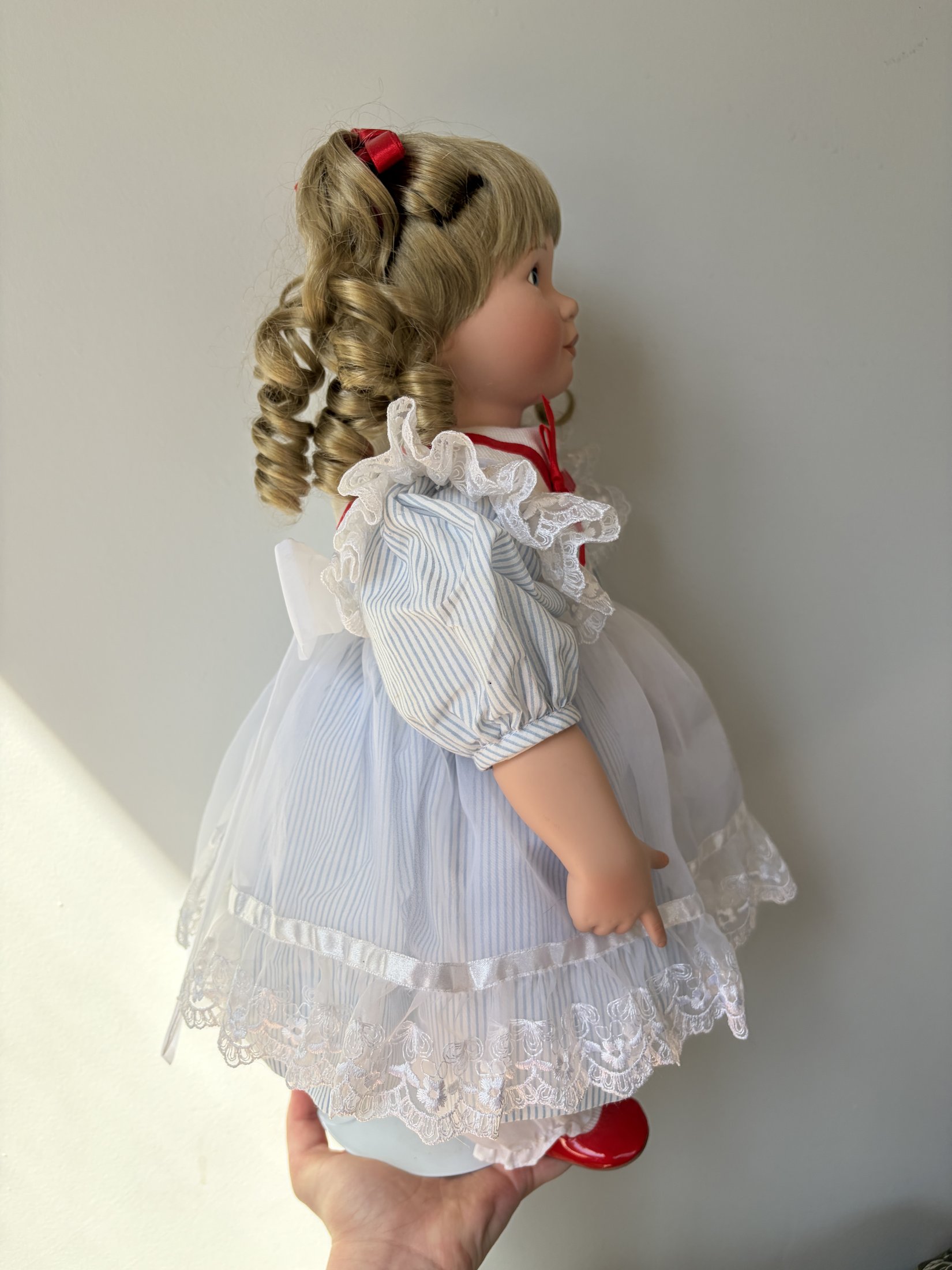 Ashton-Drake Galleries Porcelain Doll 45SDA/5000 - Image 3